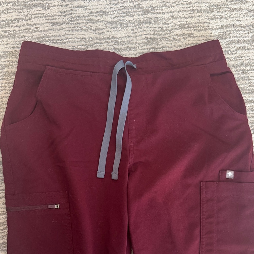 Figs Women's Scrub Set in Wine (Top & Pants) - Picture 9 of 9